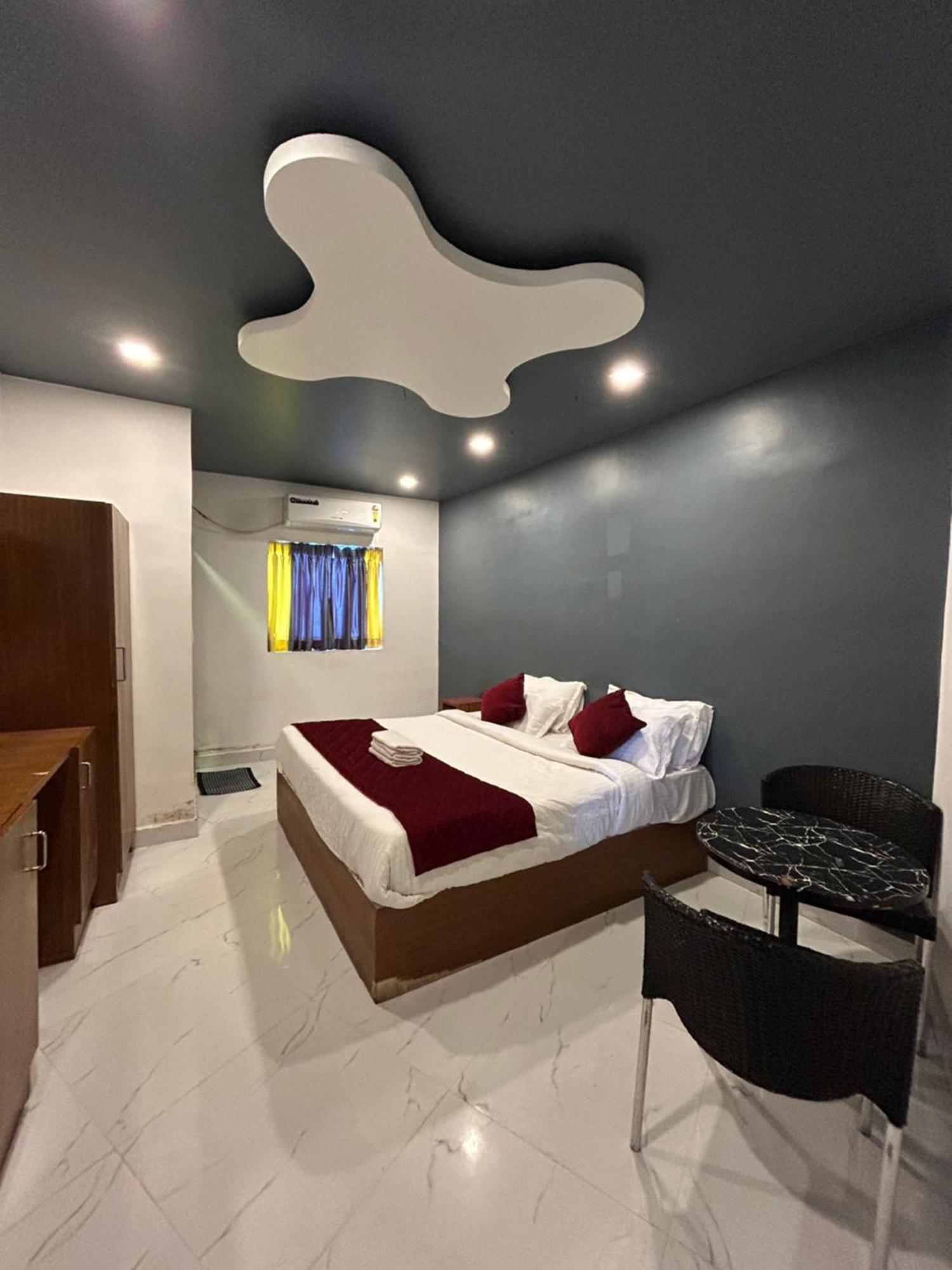 The Elite Beachview Puducherry Buitenkant foto