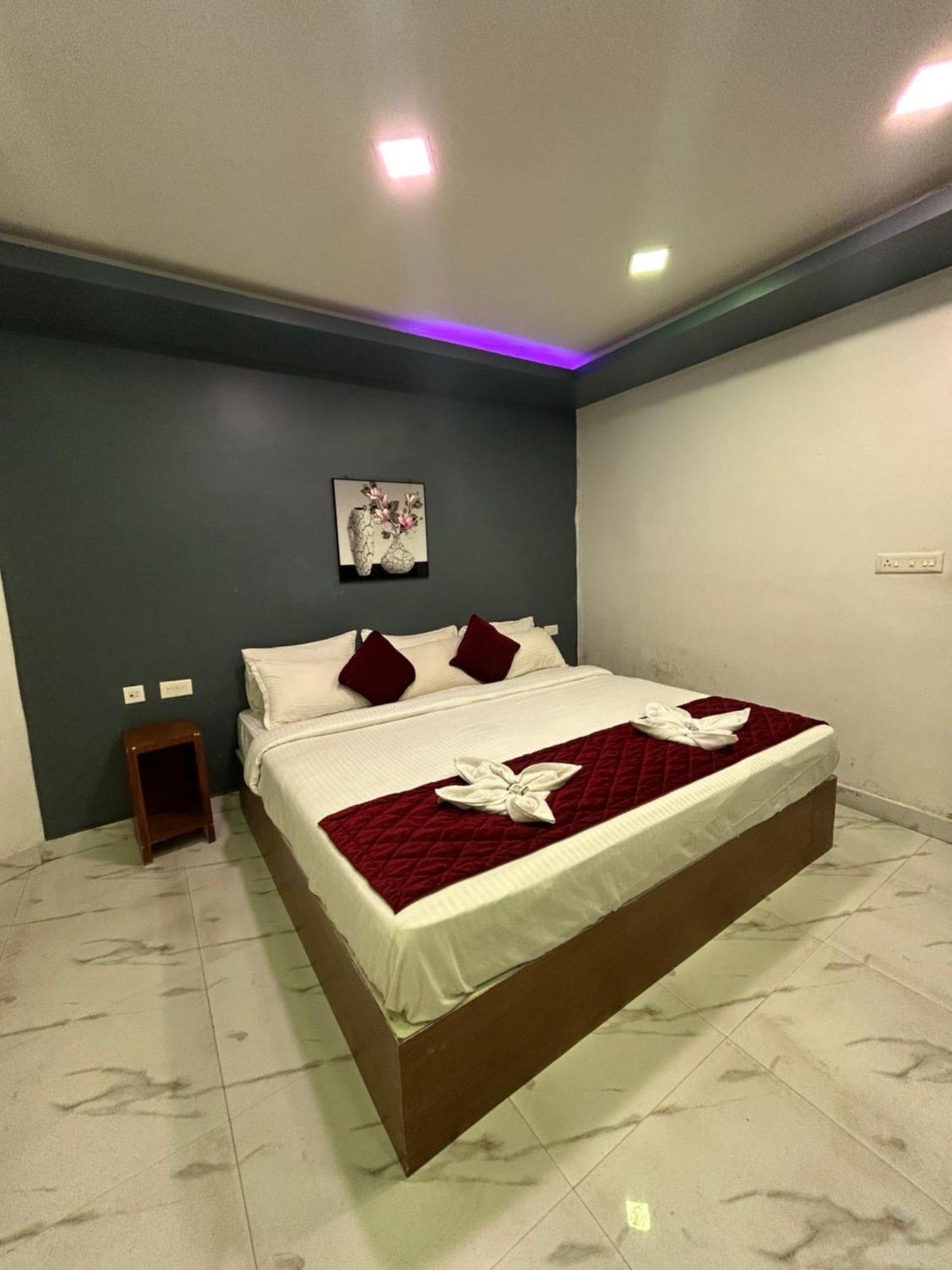 The Elite Beachview Puducherry Buitenkant foto