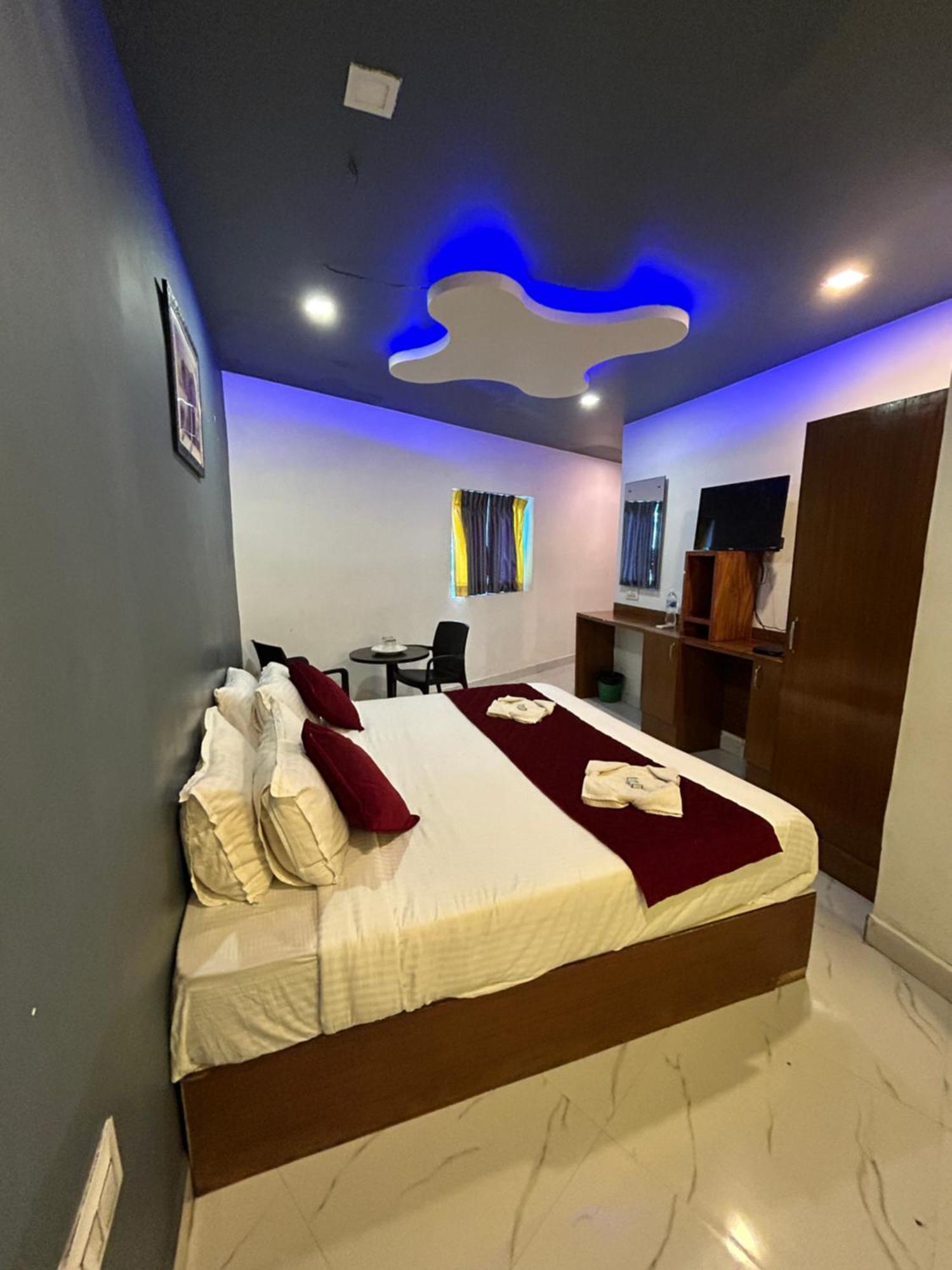 The Elite Beachview Puducherry Buitenkant foto