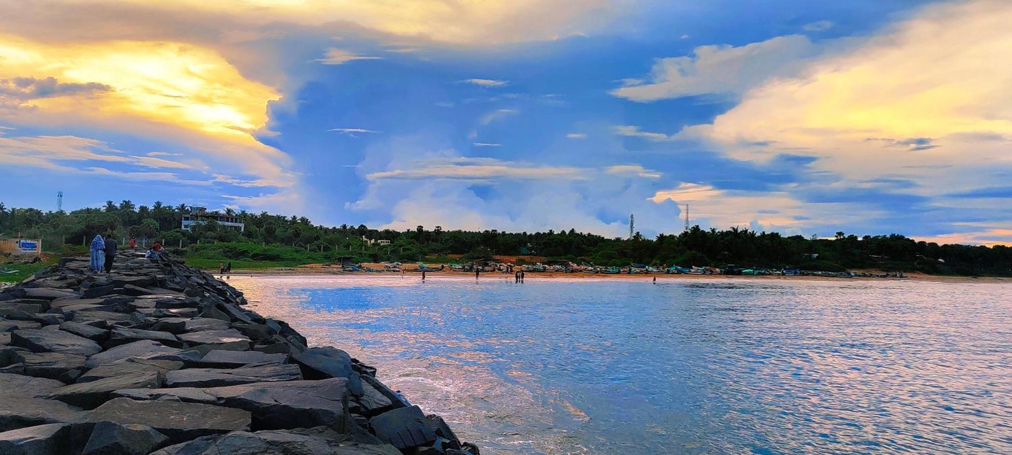 The Elite Beachview Puducherry Buitenkant foto