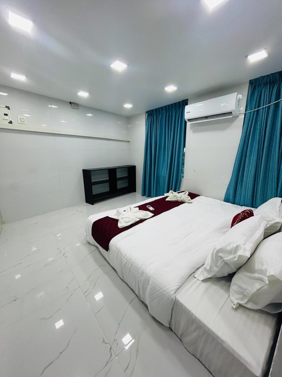 The Elite Beachview Puducherry Buitenkant foto